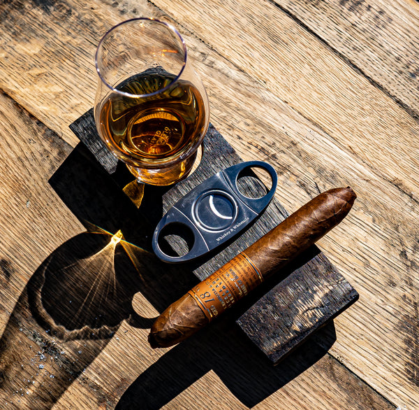Whiskey Barrel Stave Cigar & Glencairn Gift Set